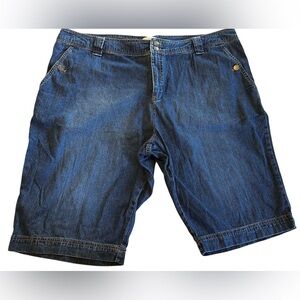 CJ Banks Women’s Denim Shorts High Waist Cinch Back Buckle Button 4 Pockets 24W.